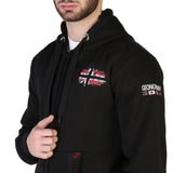 Geographical Norway - Glacier100_man